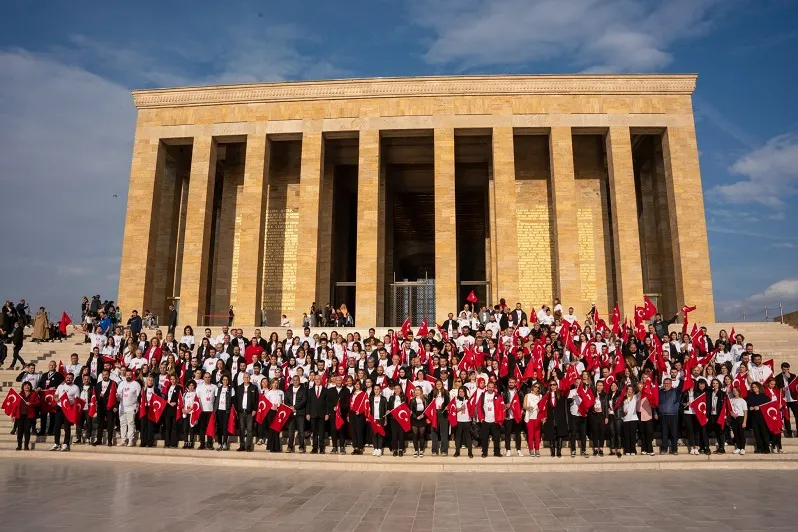 Koton Cumhuriyet Gönüllüleri, 9 kent ve bölgeyi kapsayan 100. yıl ziyaretlerini Ankara’da tamamladı