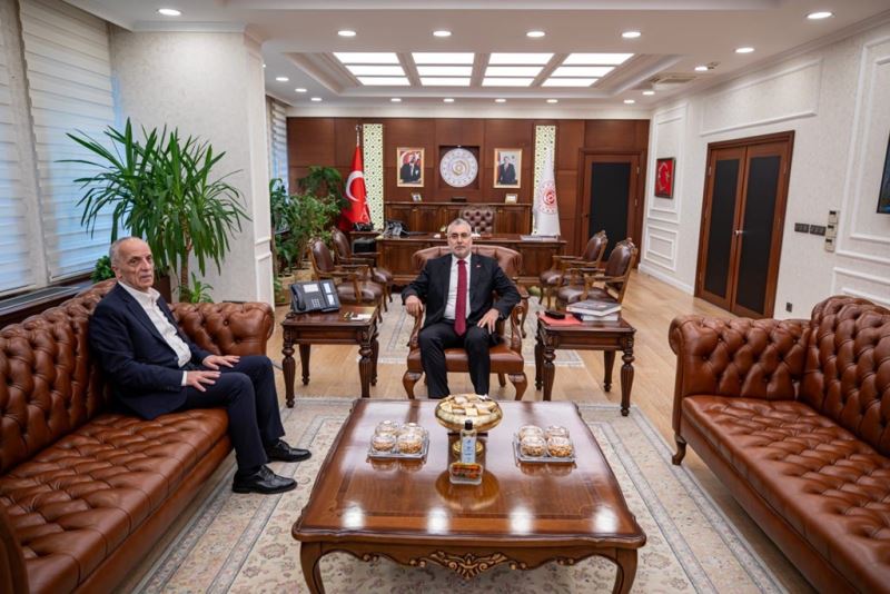 Bakan Işıkhan, Türk-İş Genel Başkanı Ergün Atalay İle Görüştü