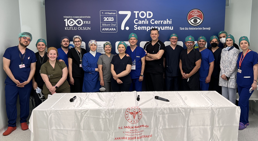 Türk Oftalmoloji Derneği’nin canlı ameliyatlarında dünya, Türk doktorlarını izledi 