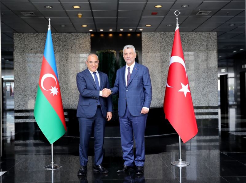 Ticaret Bakanı Bolat, Azerbaycan Ekonomi Bakanı Cabbarov ile Bir Araya Geldi