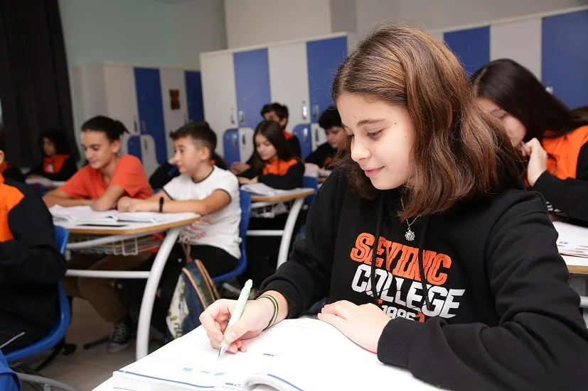 Vizyon Dolu Eğitim Modeli Öğrencilere Global Fırsat Kapıları Aralıyor