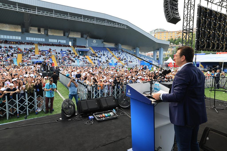 İMAMOĞLU: CUMHURİYET’İN DEĞERLERİNİ SEKTEYE UĞRATTIĞINIZDA MEMLEKETİN GELECEĞİ KARANLIKTA KALIR