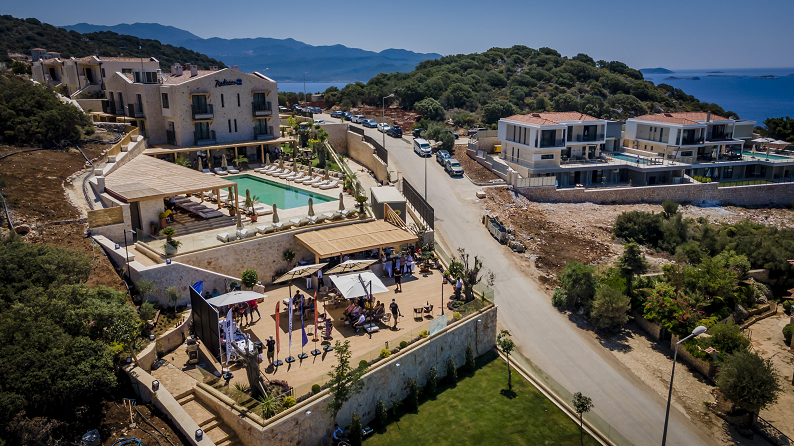 Akdeniz’in sakin güzeli Kaş’ta tüm kulaçlar barış ve dostluk adına atılacak