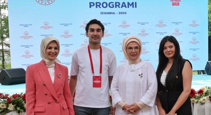 Emine Erdoğan Hanımefendi ve Bakanımız Mahinur Özdemir Göktaş Koruyucu Aile Günü Programına Katıldı