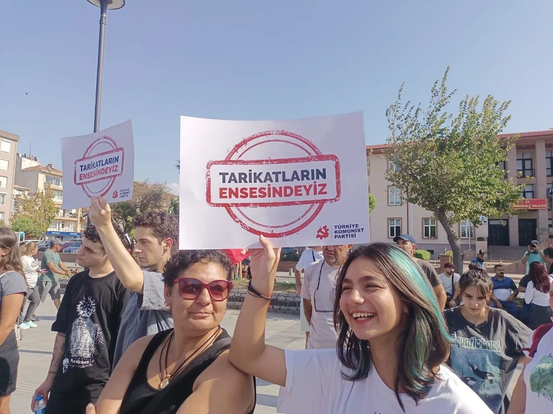 TKP Çanakkale Örgütünden Eylem: Çocuklarımızı Tarikatlardan Koruyacağız