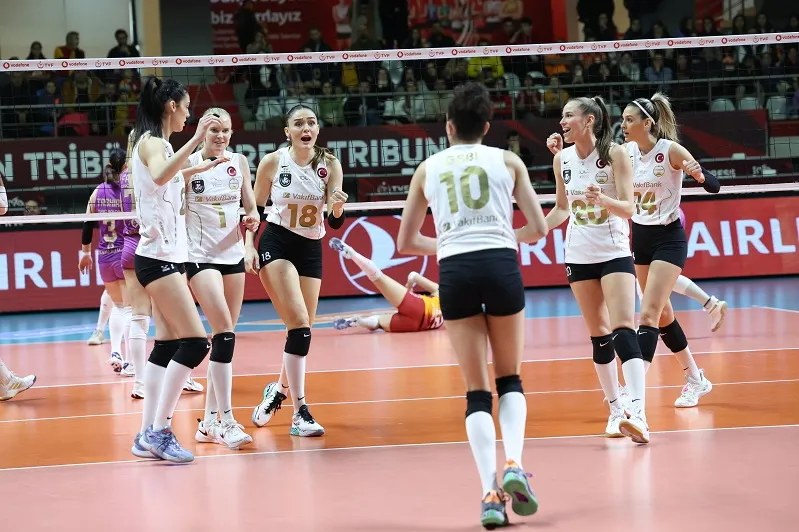 VakıfBank, Galatasaray Daikin deplasmanından 3-0’lık galibiyetle dönüyor 