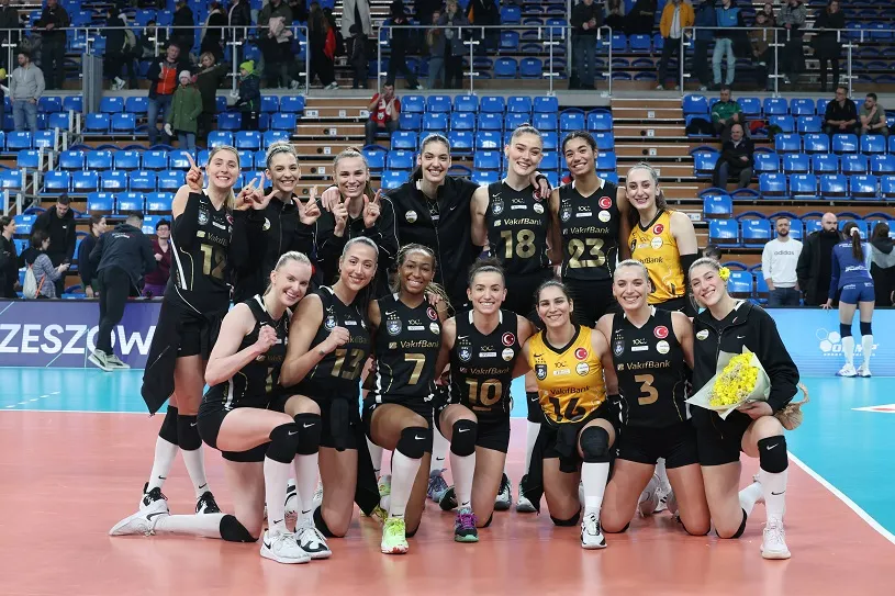 VakıfBank, Rzeszow deplasmanında 3-0 kazanarak rövanş öncesinde avantajı aldı