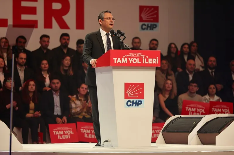 ADAYLIK TANITIM TOPLANTISI CHP GENEL BAŞKANI ÖZGÜR ÖZEL’İN KATILIMIYLA GERÇEKLEŞTİRİLDİ