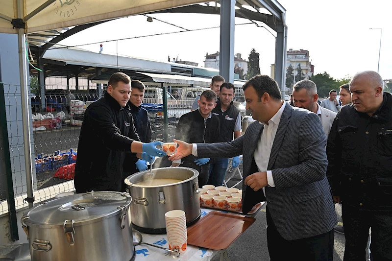 Başkan Volkan Nallar Altınova Kapalı Pazaryerinde Esnafla Buluştu