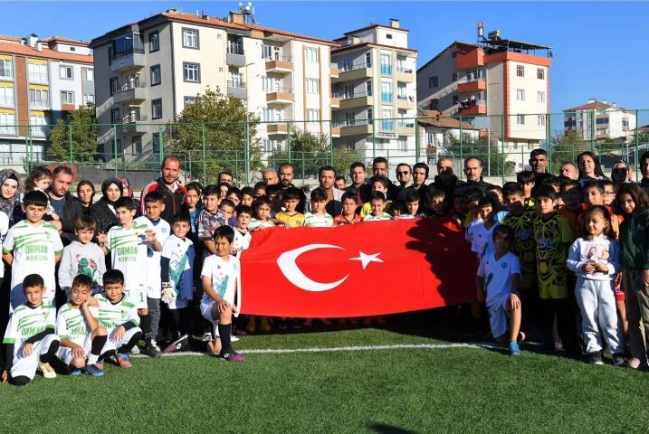 Yeşilyurt Belediyesi ‘Cumhuriyet Kupası Futbol Turnuvası’ Heyecanı Başladı