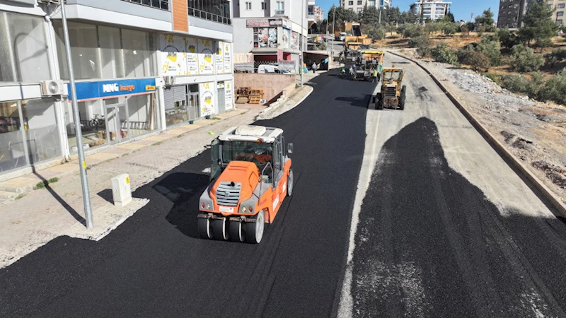 Büyükşehir, Şehir Merkezinde Yolları Bir Bir Yeniliyor