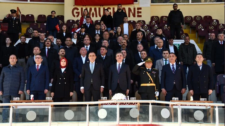 BAŞKANIMIZ, 29 EKİM CUMHURİYET BAYRAMI’NIN 101. YILDÖNÜMÜ TÖRENİNE KATILDI