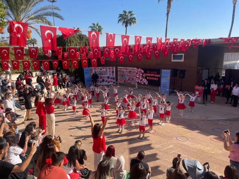 Cumhuriyet’in 101. Yılı Minik Kalplerin Coşku ve Neşesiyle Kutlandı