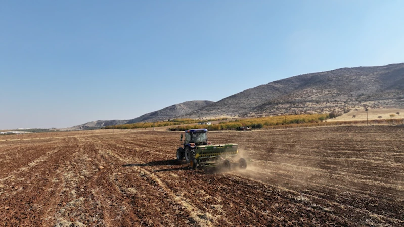 Yeşilyurt Belediyesi Yeni Yılın İlk Tohumlarını Toprakla Buluşturdu