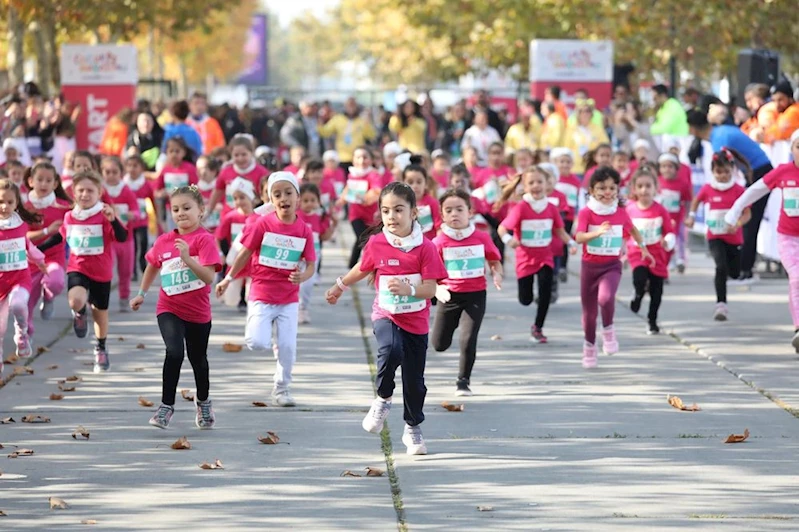 İLK ÖNCE GELECEĞİN MARATONCULARI KOŞTU