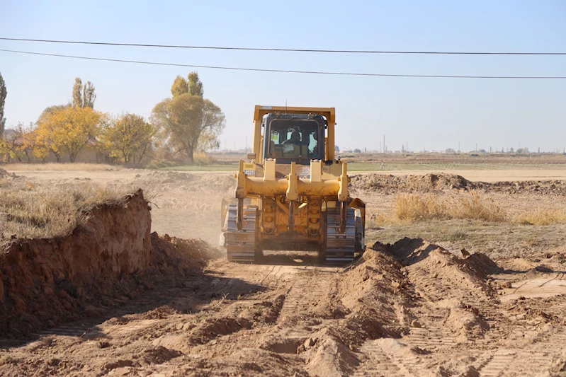 AKSARAY’IN GELECEĞİNE YATIRIM! 40 METRE GENİŞLİĞİNDE 5 KİLOMETRELİK YENİ ÇEVRE YOLUNDA ÇALIŞMALAR SÜRÜYOR