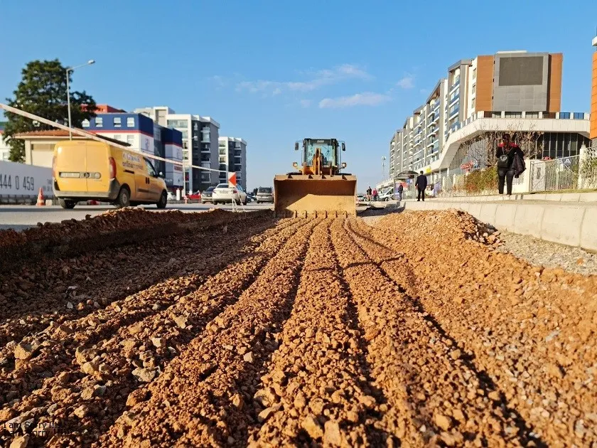 Eski Havaalanı Caddesi yenileniyor