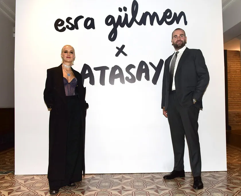 SANATÇI ESRA GÜLMEN VE ATASAY’DAN ÖZEL KOLEKSİYON 