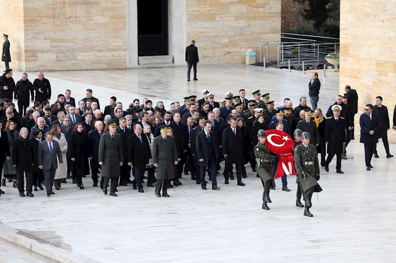 İsmet İnönü Mezarı Başında Anıldı