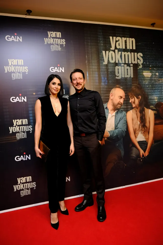 Tûba Büyüküstün ve Halit Ergenç’i buluşturan“Yarın Yokmuş Gibi” dizisine muhteşem gala