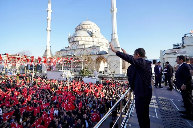 ÖZEL VE İMAMOĞLU, SULTANGAZİ’DE HALKLA BULUŞTU