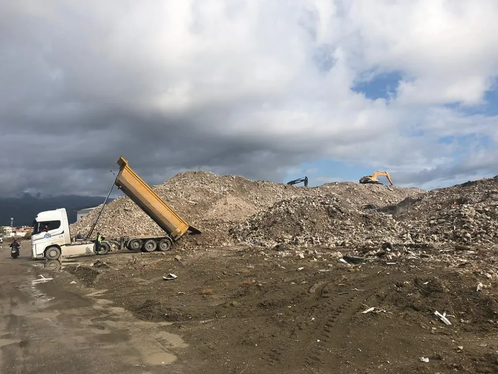 TEMA Vakfı’ndan çarpıcı çalışma:Hatay’daki enkaz atıkları zehir saçıyor