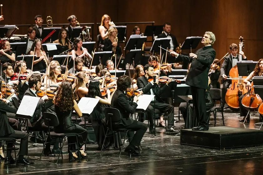 TÜRKİYE GENÇLİK FİLARMONİ ORKESTRASI ATATÜRK KÜLTÜR MERKEZİ’NDE UNUTULMAZ BİR KONSER VERDİ