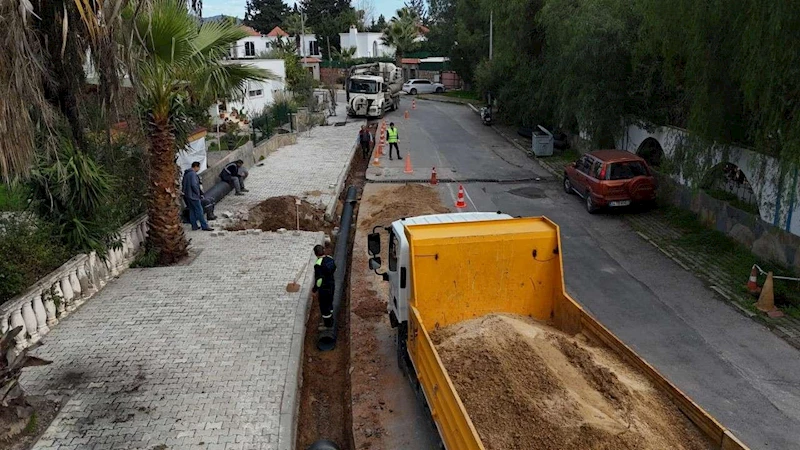 YAĞMUR SUYU HATTI ÇALIŞMALARI DEVAM EDİYOR