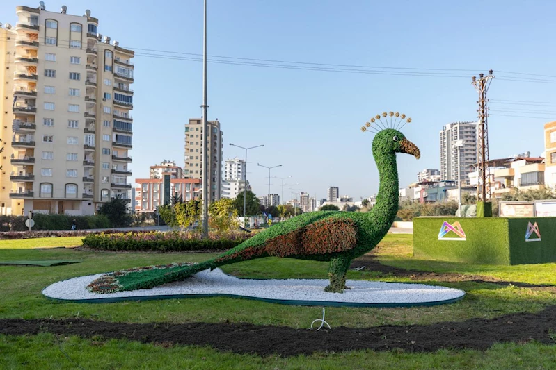 Mersin Büyükşehir Estetik Dokunuşlarla Kenti Yeşile Doyuruyor