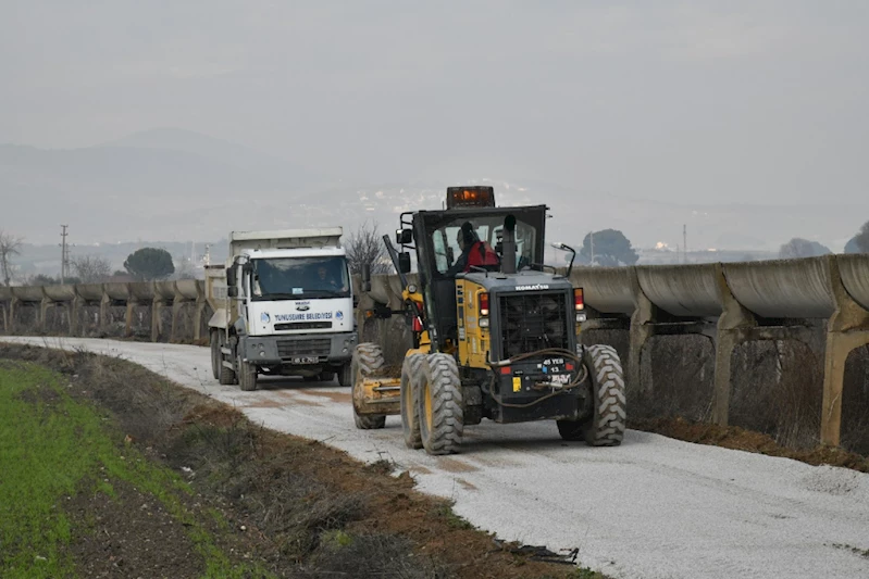 YUNUSEMRE’DE KIRSAL MAHALLELERDE ÇALIŞMALAR SÜRÜYOR